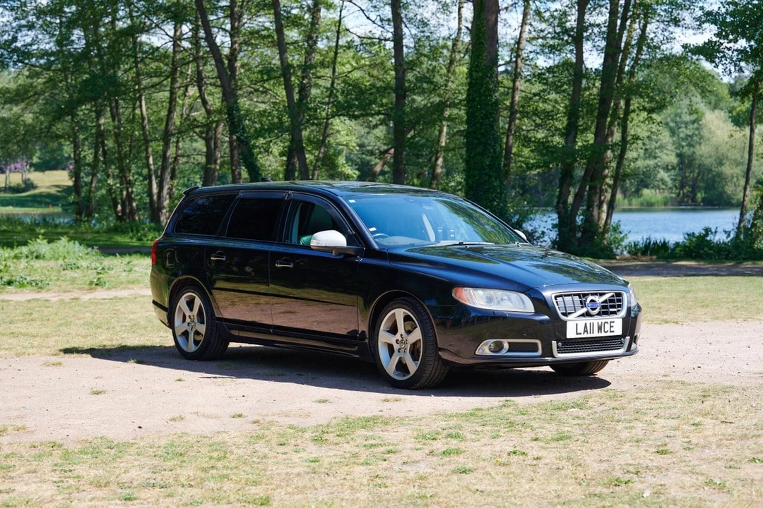 2011 Volvo V70 3rd Gen - Image 12 of 30