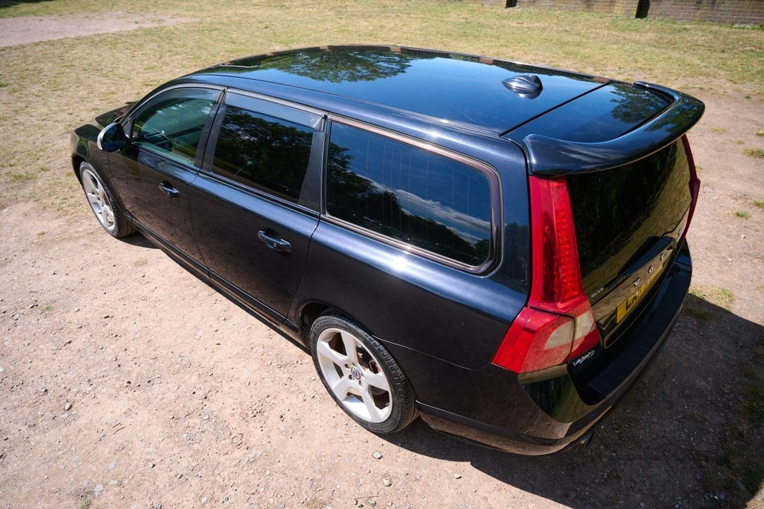 2011 Volvo V70 3rd Gen - Image 19 of 30