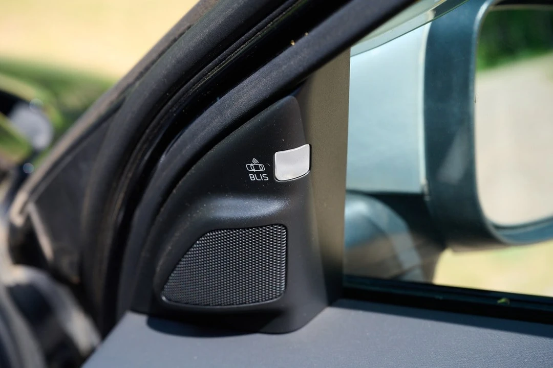 2011 Volvo V70 3rd Gen - Image 28 of 30