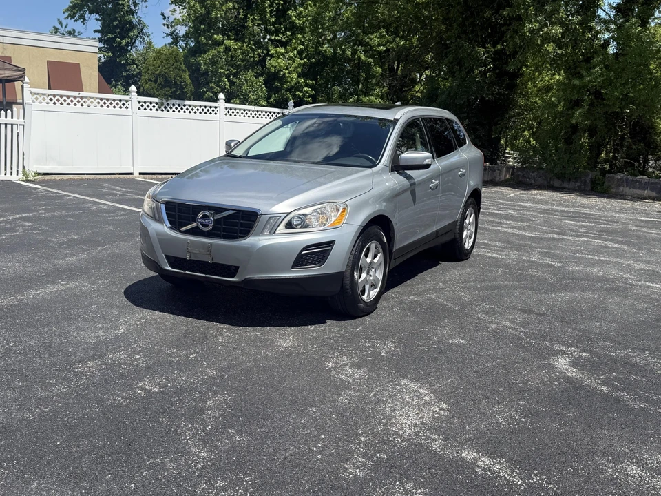 2011 Volvo XC60 1st Gen - Image 20 of 31