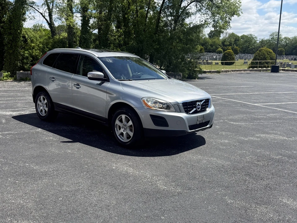 2011 Volvo XC60 1st Gen - Image 7 of 31