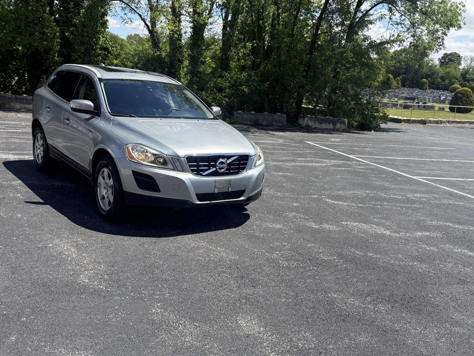 2011 Volvo XC60 1st Gen - Image 6 of 31