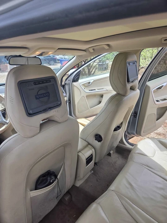 2011 Volvo XC60 1st Gen - Image 6 of 10
