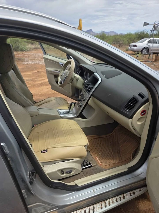 2011 Volvo XC60 1st Gen - Image 8 of 10