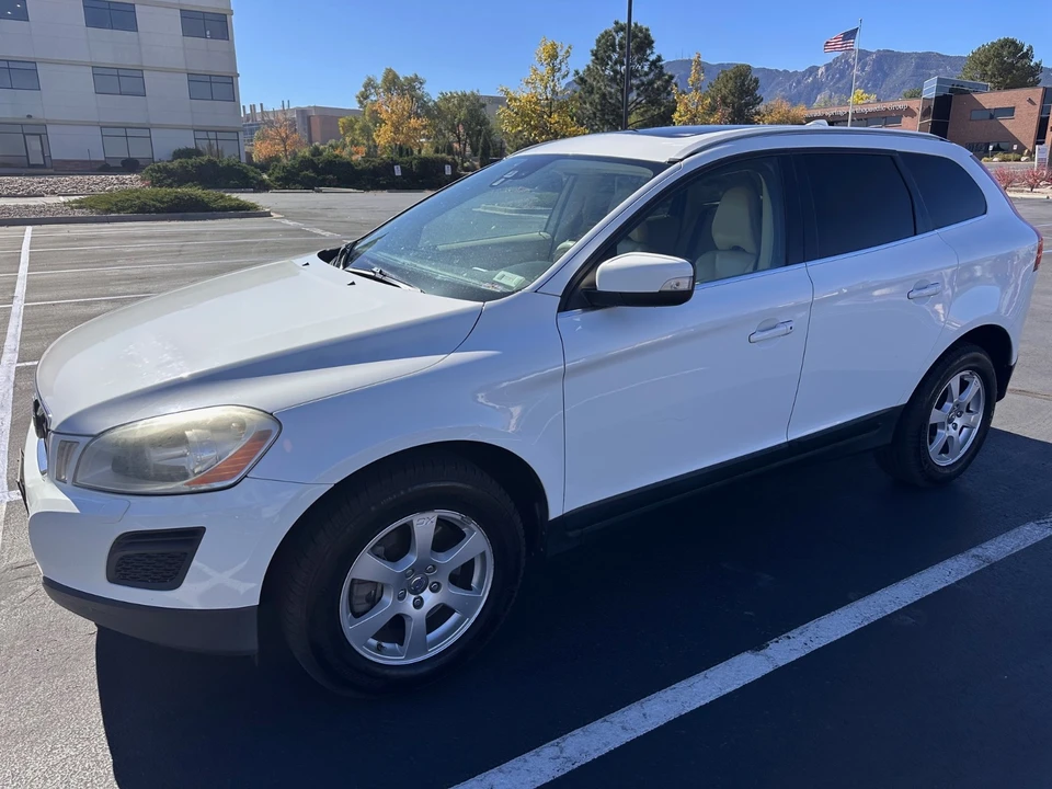 2011 Volvo XC60 1st Gen - Image 5 of 20
