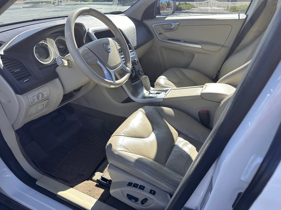 2011 Volvo XC60 1st Gen - Image 11 of 20