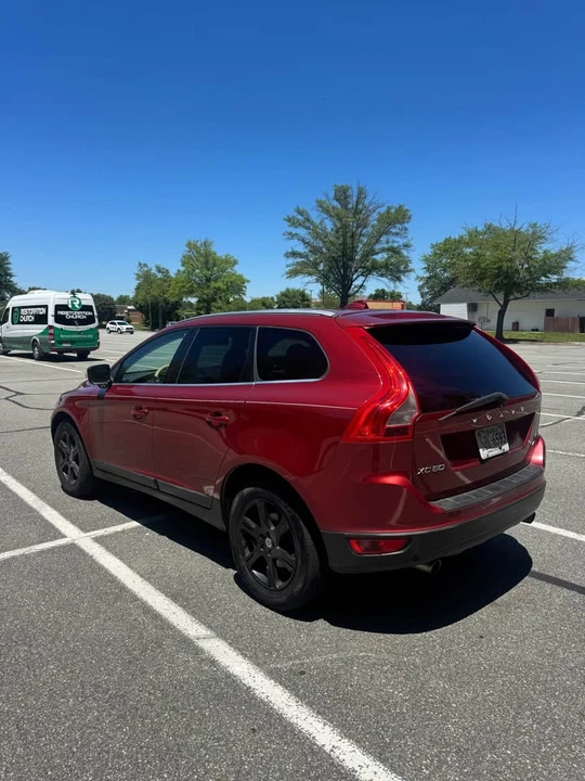 2011 Volvo XC60 1st Gen - Image 2 of 14