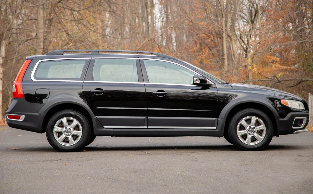 2011 Volvo XC70 3rd Gen - Image 12 of 19
