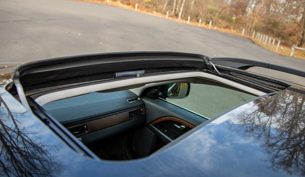 2011 Volvo XC70 3rd Gen - Image 11 of 19
