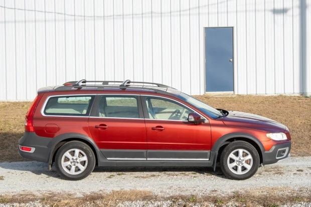 2011 Volvo XC70 3rd Gen - Image 3 of 6
