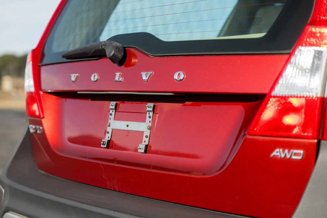2011 Volvo XC70 3rd Gen - Image 28 of 31