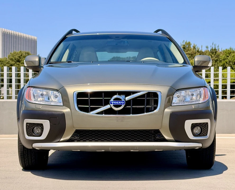 2011 Volvo XC70 3rd Gen - Image 5 of 31