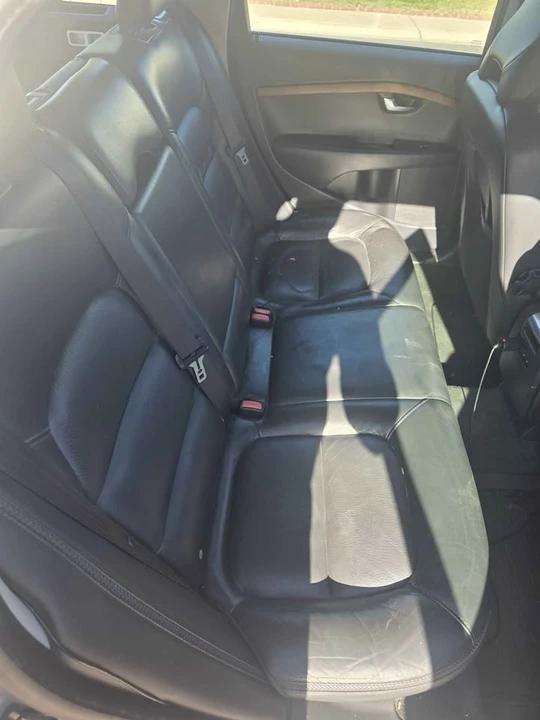 2011 Volvo XC70 3rd Gen - Image 6 of 14