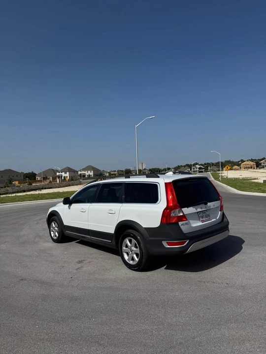 2011 Volvo XC70 3rd Gen - Image 6 of 13