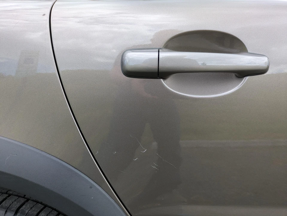 2011 Volvo XC70 3rd Gen - Image 27 of 31