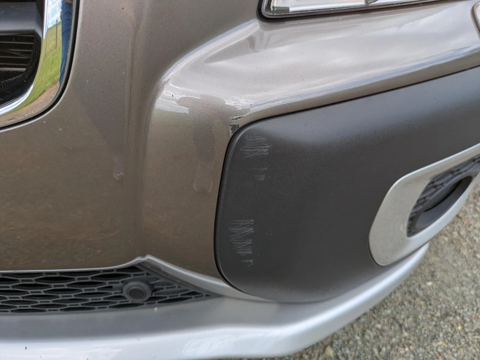 2011 Volvo XC70 3rd Gen - Image 19 of 31