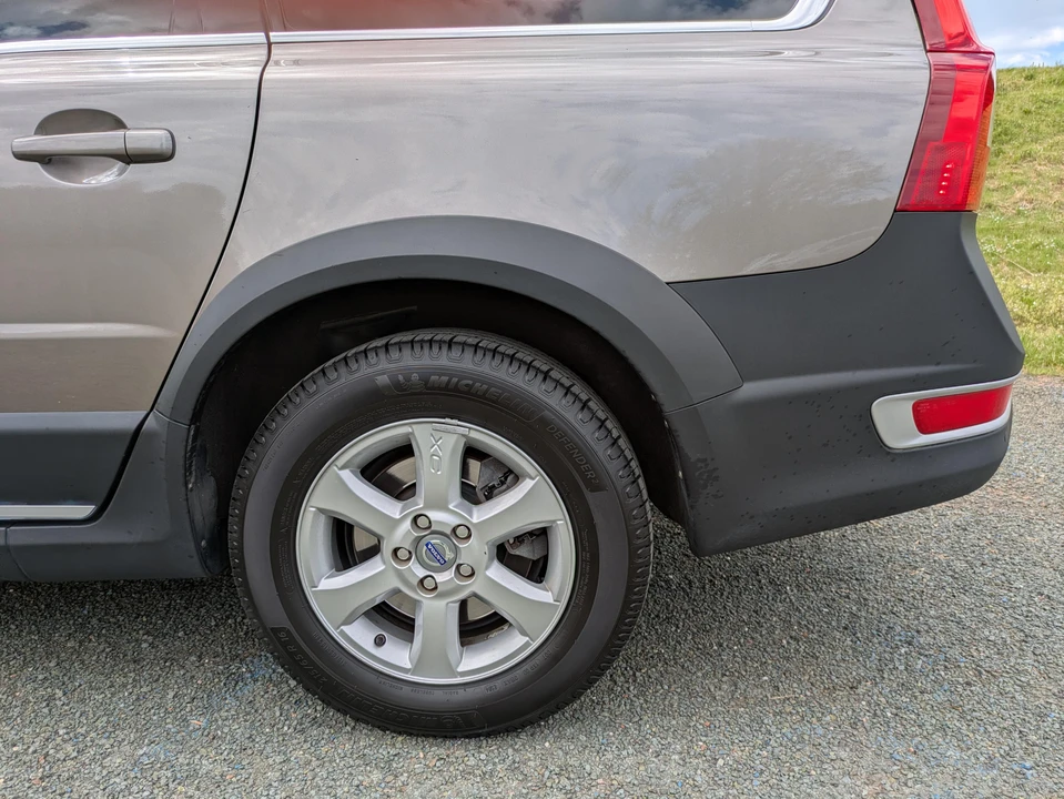 2011 Volvo XC70 3rd Gen - Image 31 of 31