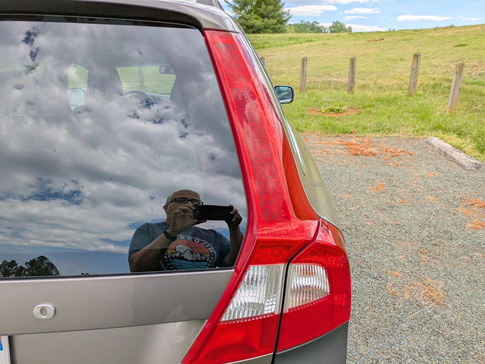 2011 Volvo XC70 3rd Gen - Image 26 of 31