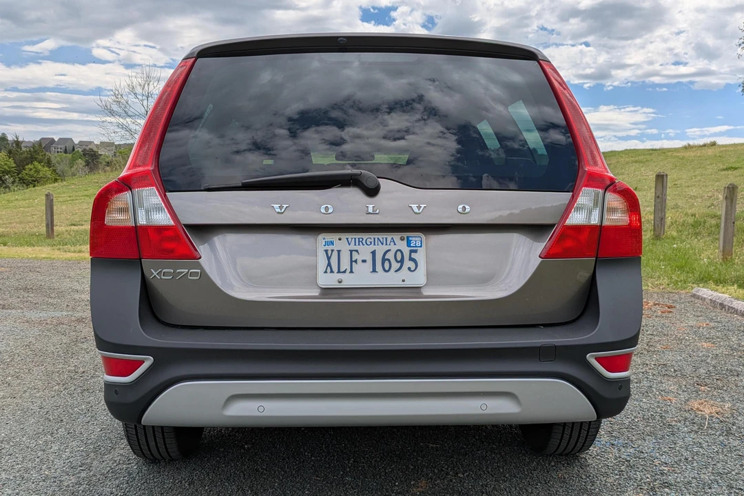 2011 Volvo XC70 3rd Gen - Image 5 of 31