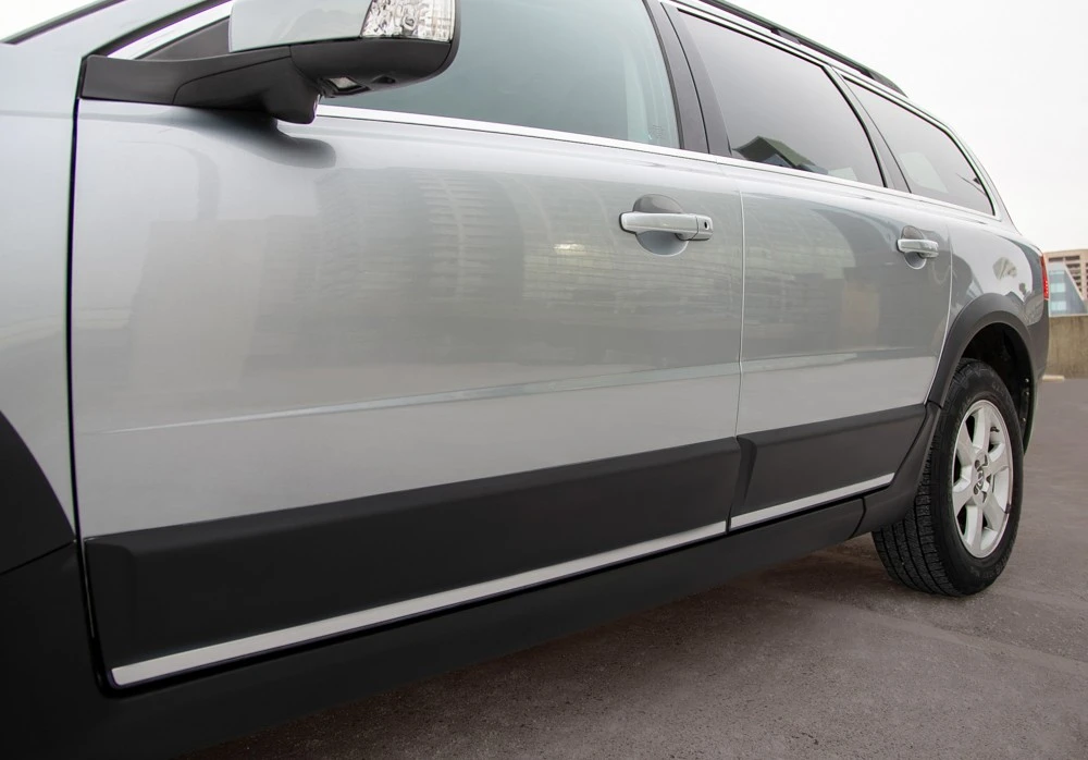 2011 Volvo XC70 3rd Gen - Image 10 of 19