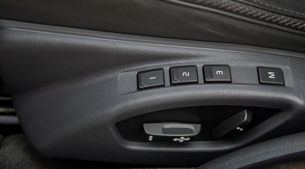 2011 Volvo XC70 3rd Gen - Image 14 of 19