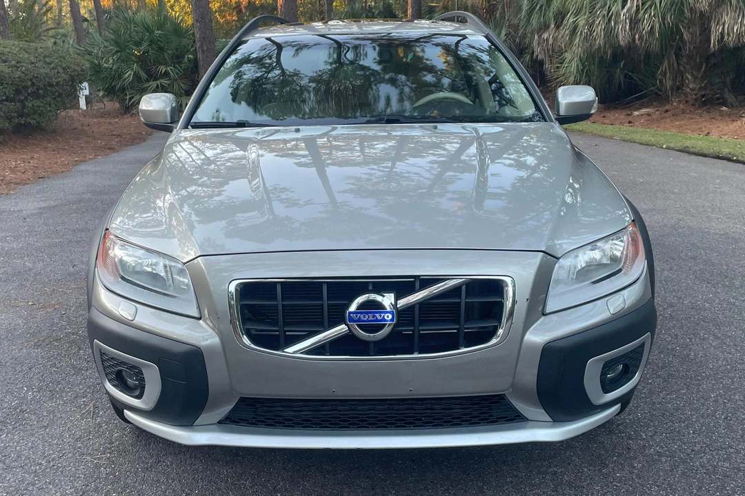 2011 Volvo XC70 3rd Gen - Image 6 of 31