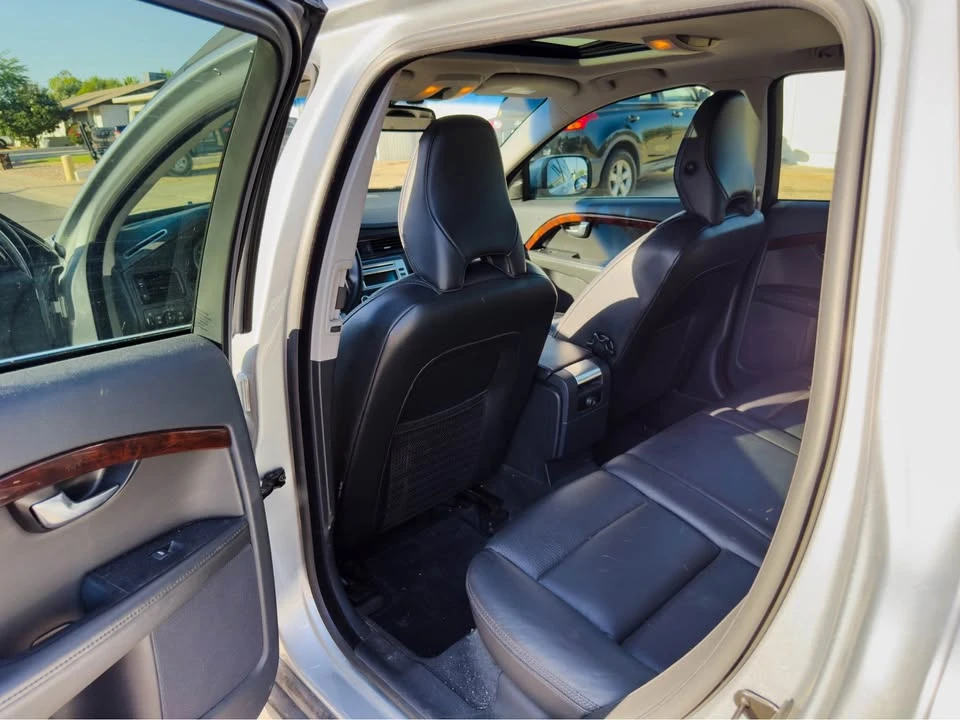 2011 Volvo XC70 3rd Gen - Image 6 of 13