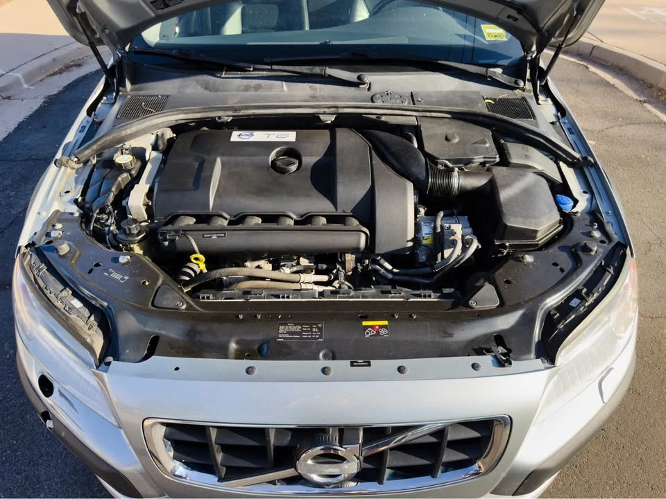 2011 Volvo XC70 3rd Gen - Image 9 of 13