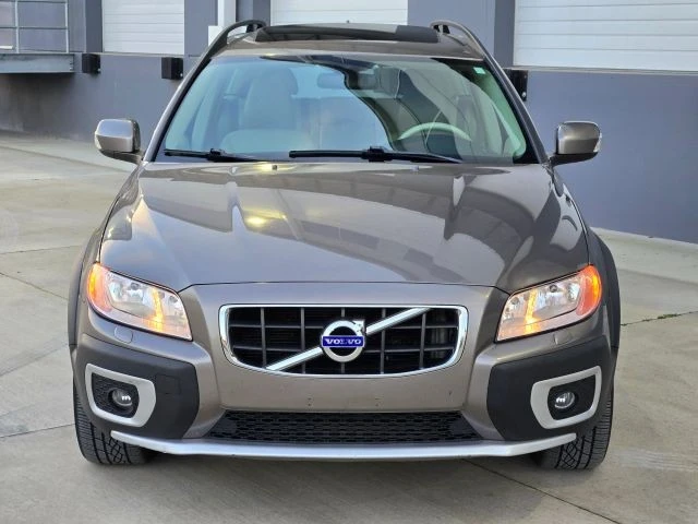 2011 Volvo XC70 3rd Gen - Image 3 of 31