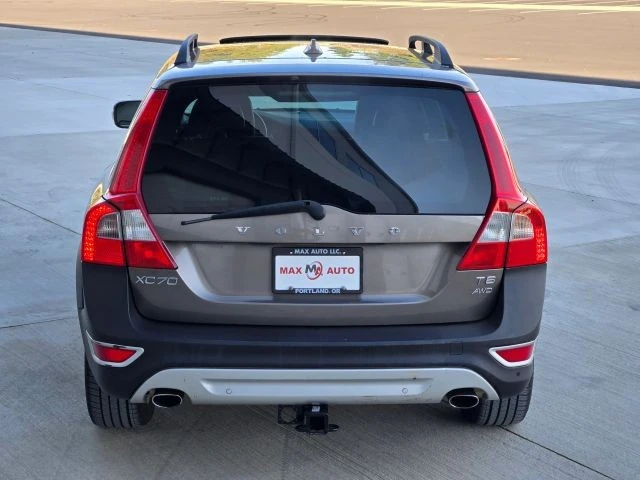 2011 Volvo XC70 3rd Gen - Image 7 of 21