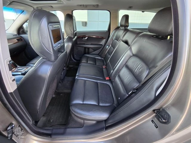 2011 Volvo XC70 3rd Gen - Image 15 of 21