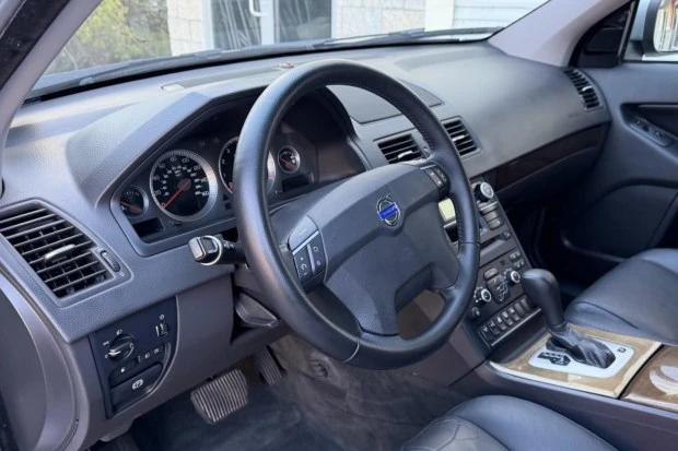 2011 Volvo XC90 1st Gen - Image 5 of 8
