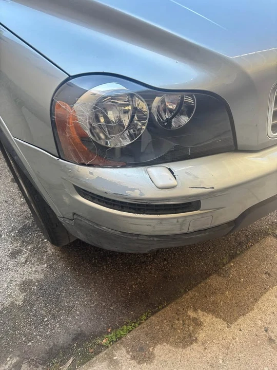 2011 Volvo XC90 1st Gen - Image 13 of 16