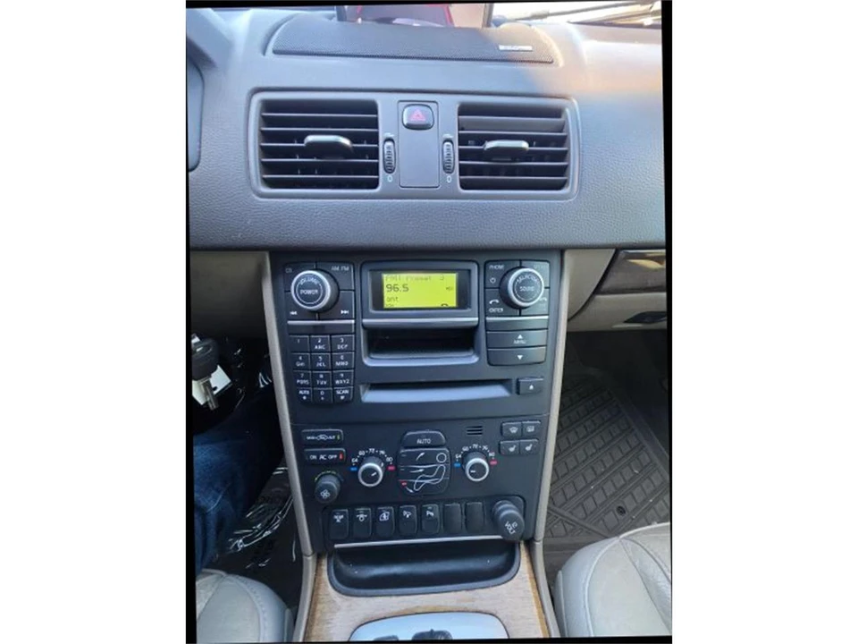2011 Volvo XC90 1st Gen - Image 16 of 21