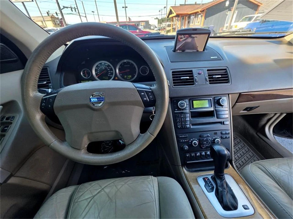 2011 Volvo XC90 1st Gen - Image 18 of 21