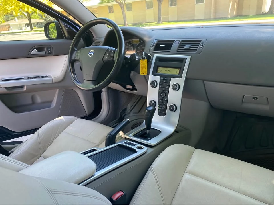 2011 Volvo S40 2nd Gen - Image 13 of 15