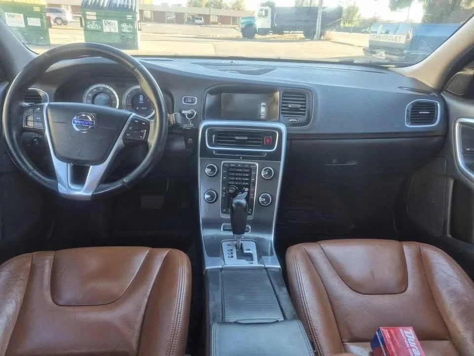 2011 Volvo S60 2nd Gen - Image 5 of 7