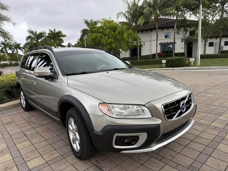 2011 Volvo XC70 3rd Gen - Image 20 of 21
