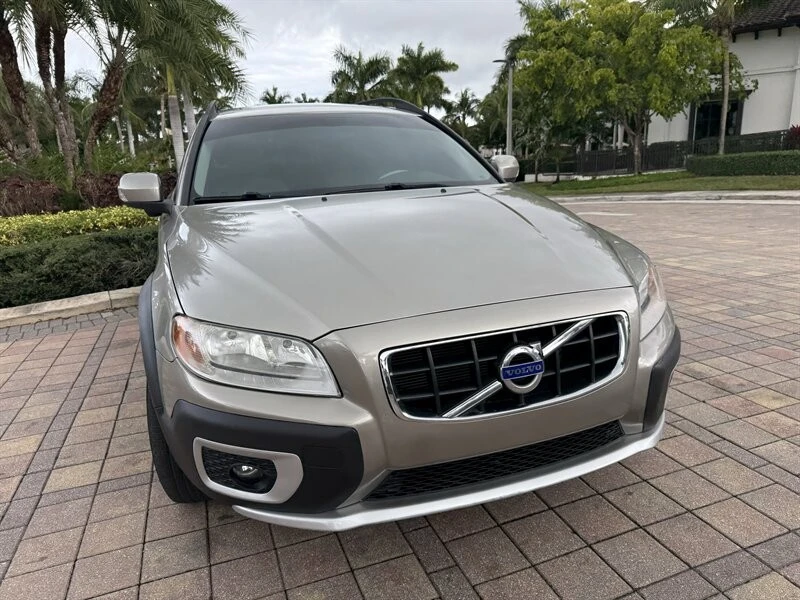 2011 Volvo XC70 3rd Gen - Image 10 of 21