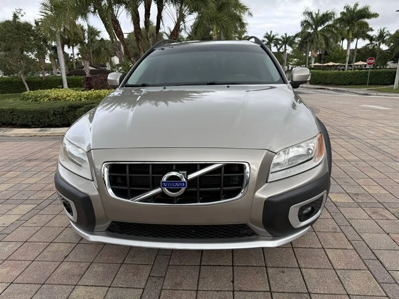 2011 Volvo XC70 3rd Gen - Image 9 of 21