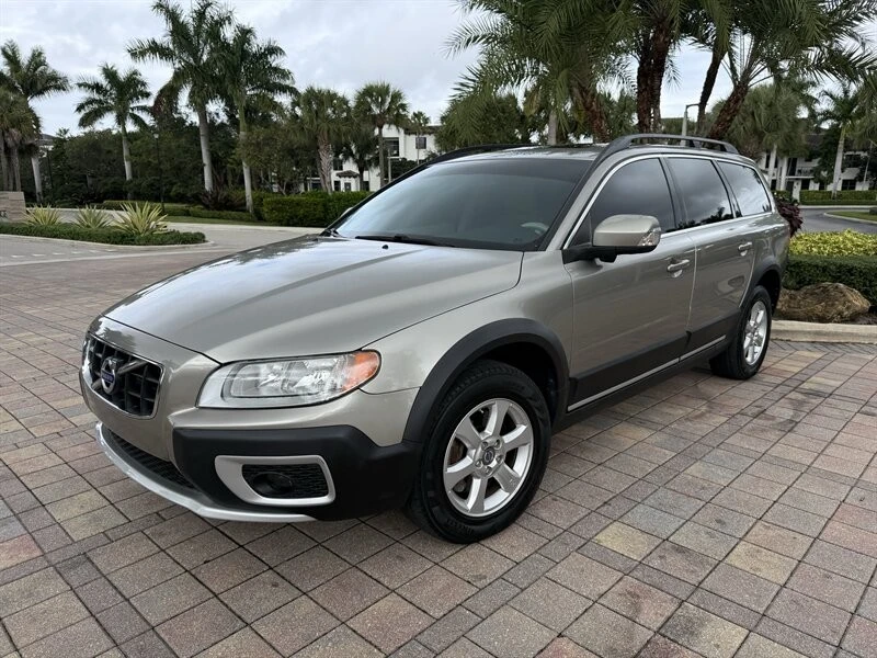 2011 Volvo XC70 3rd Gen - Image 6 of 21