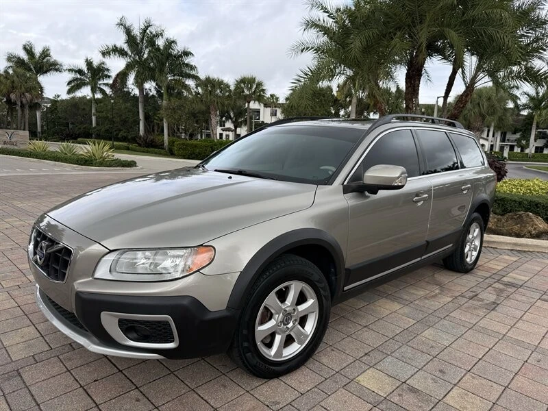 2011 Volvo XC70 3rd Gen - Image 2 of 21