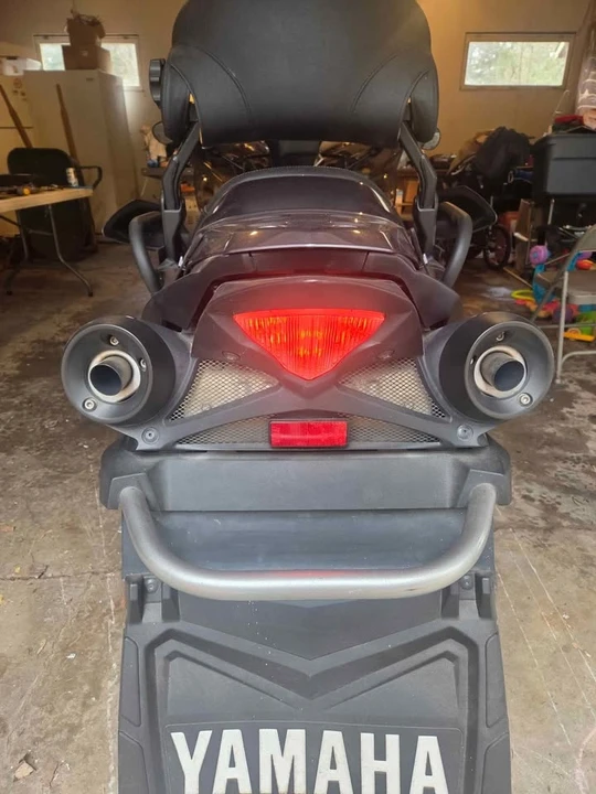2011 Yamaha - Image 6 of 10