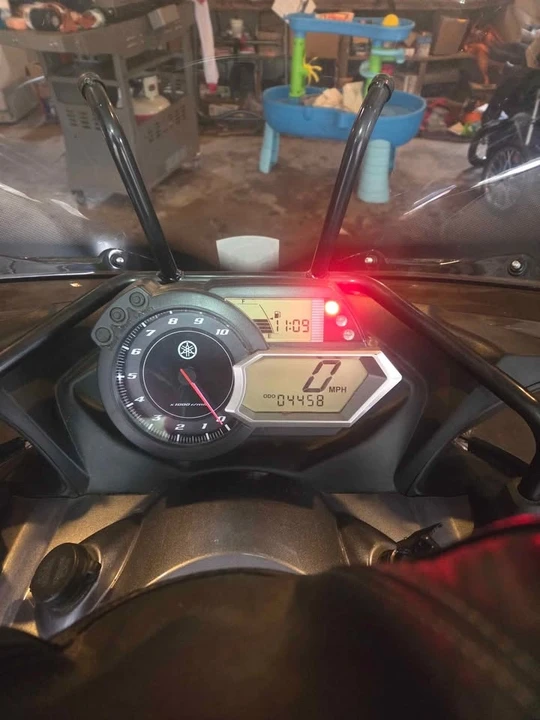 2011 Yamaha - Image 4 of 10