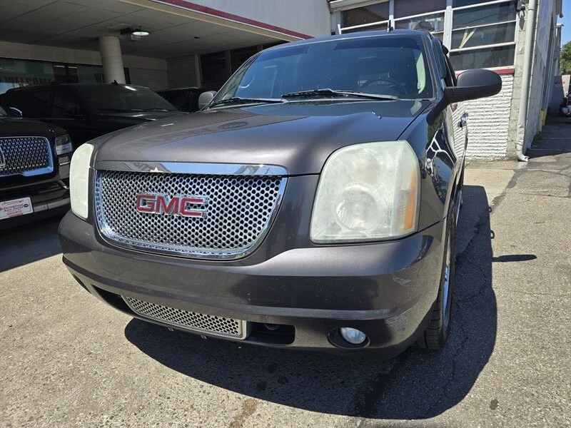 2011 GMC Yukon 3rd Gen - Image 2 of 4