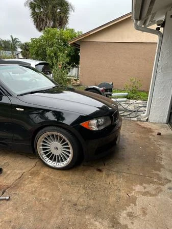 2011 BMW E82 135i & 135is - Image 3 of 5