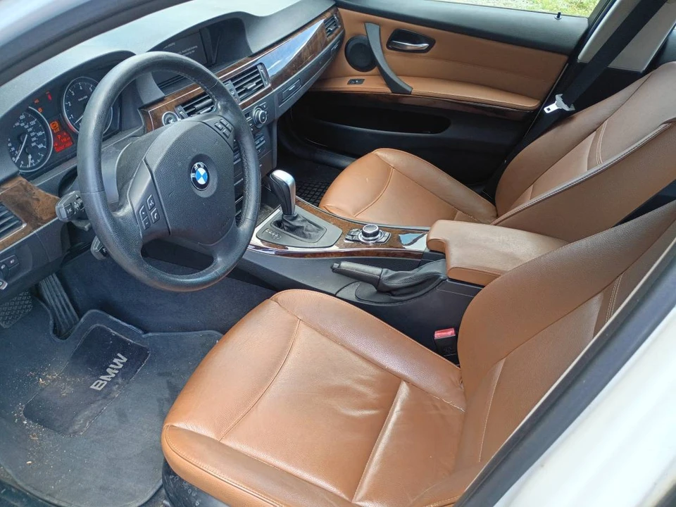 2011 BMW E90 3 Series Sedan - Image 6 of 8