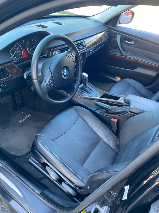 2011 BMW E90 3 Series Sedan - Image 3 of 6