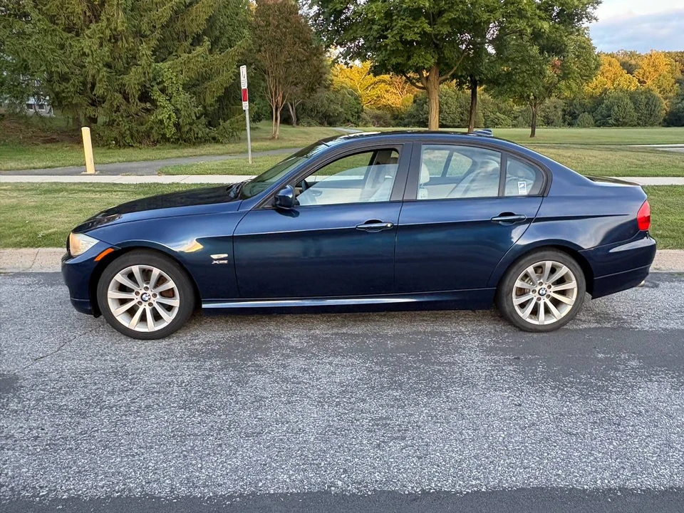 2011 BMW E90 3 Series Sedan - Image 2 of 10