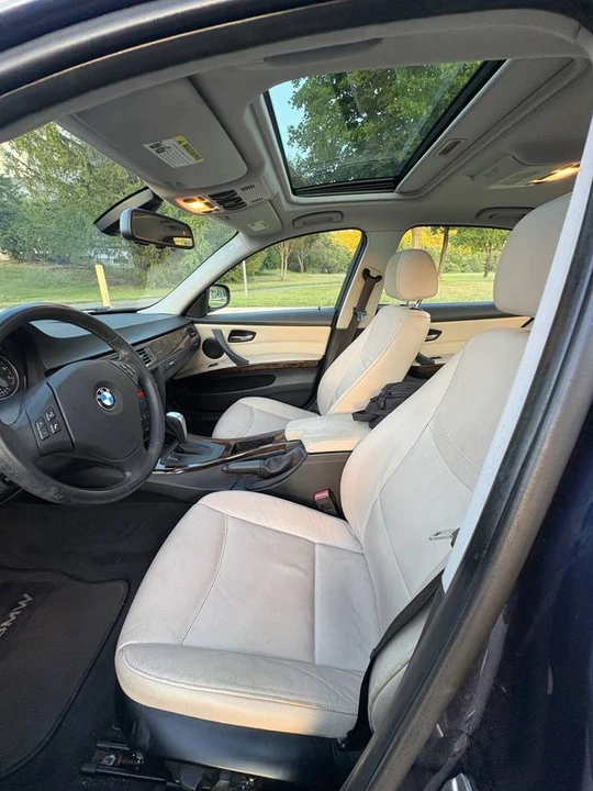 2011 BMW E90 3 Series Sedan - Image 8 of 10